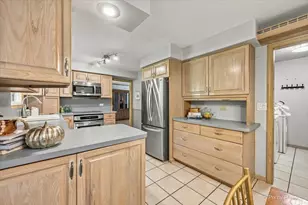 176 Cambridge Ln, Bloomingdale, IL 60108 - Photo 9