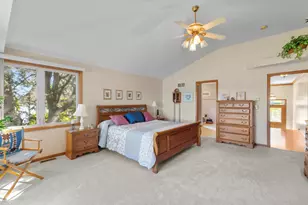 24 Holiday Dr, Lake Holiday, IL 60552 - Photo 33