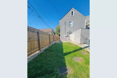 3339 S Artesian Avenue, Chicago, IL 60608 - Photo 17