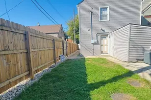 3339 S Artesian Ave, Chicago, IL 60608 - Photo 17