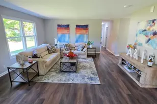 2059 Robert St, Aurora, IL 60506 - Photo 3