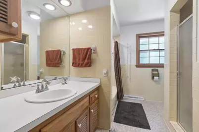 17914 S Hood Avenue, Homewood, IL 60430 - Photo 17