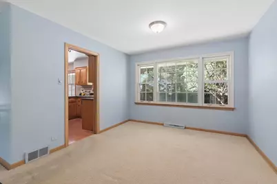 17914 S Hood Avenue, Homewood, IL 60430 - Photo 9