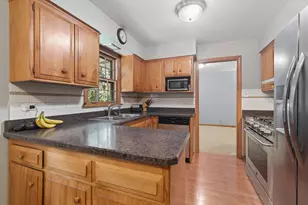 17914 S Hood Ave, Homewood, IL 60430 - Photo 11