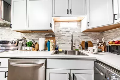 711 E Falcon Drive #101, Arlington Heights, IL 60005 - Photo 5