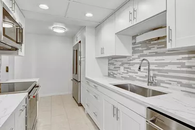 [Address not provided], Willowbrook, IL 60527 - Photo 17