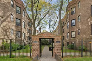 6257 N Sheridan Rd, Chicago, IL 60660 - Photo 1