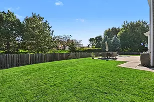 8404 Hanbury Ct, Joliet, IL 60431 - Photo 37