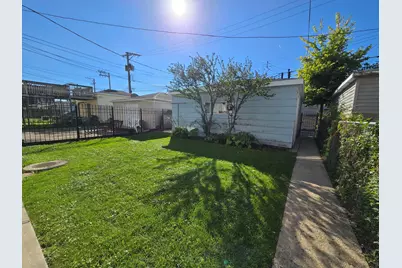 876 N Sacramento Boulevard #1, Chicago, IL 60622 - Photo 17