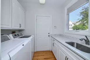 2427 Ridgewood Ct, Aurora, IL 60502 - Photo 11