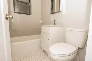 817 W Lakeside Pl, Chicago, IL 60640 - Photo 13