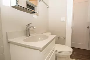 817 W Lakeside Pl, Chicago, IL 60640 - Photo 15