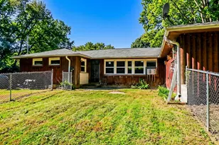 1516 Hunter St, Sterling, IL 61081 - Photo 5