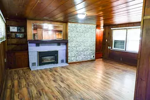 1516 Hunter St, Sterling, IL 61081 - Photo 9