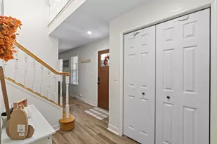 769 Cynthia Dr, Lake Holiday, IL 60548 - Photo 5