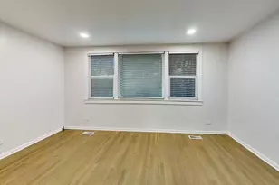 5142 Jarlath Ave, Skokie, IL 60077 - Photo 19
