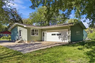 506 Judd St, Dwight, IL 60420 - Photo 3