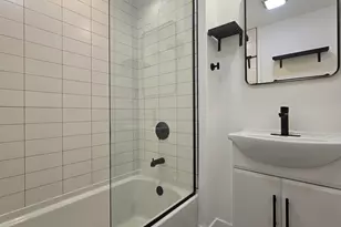 2541 N Southport Ave, Chicago, IL 60614 - Photo 17