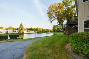 2673 S Embers Ln, Arlington Heights, IL 60005 - Photo 17