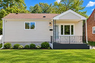 14925 Riverside Dr, South Holland, IL 60473 - Photo 1
