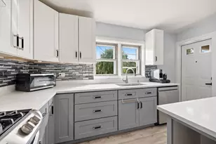 217 N Church Rd, Bensenville, IL 60106 - Photo 5