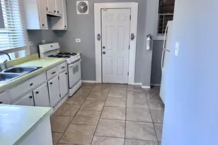 7915 S Langley Ave, Chicago, IL 60619 - Photo 11