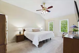 359 Banbury Ln, Grayslake, IL 60030 - Photo 11