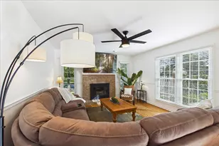 359 Banbury Ln, Grayslake, IL 60030 - Photo 5