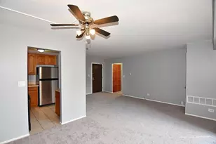 1460 Fairlane Dr, Schaumburg, IL 60193 - Photo 5