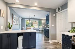 423 S 4th Ave, Libertyville, IL 60048 - Photo 11