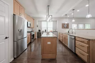 305 Torrington Dr, Bloomingdale, IL 60108 - Photo 15