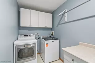 3709 Dorchester Pl, McHenry, IL 60050 - Photo 17