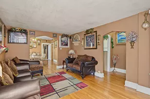 10414 S Ewing Ave, Chicago, IL 60617 - Photo 3