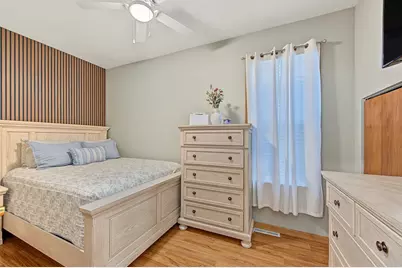 10414 S Ewing Avenue, Chicago, IL 60617 - Photo 9