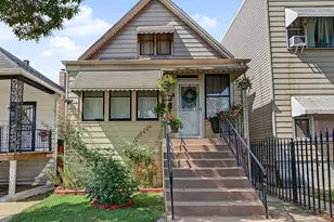10414 S Ewing Ave, Chicago, IL 60617 - Photo 1