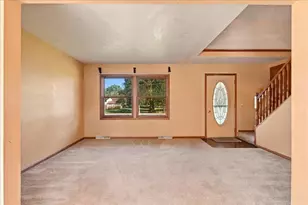 147 W Hubbard St, Amboy, IL 61310 - Photo 11