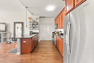 2510 W Irving Park Rd, Chicago, IL 60618 - Photo 5