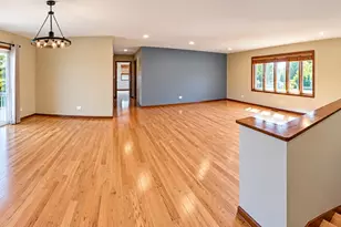 3118 Edgewood Dr, Wonder Lake, IL 60097 - Photo 3