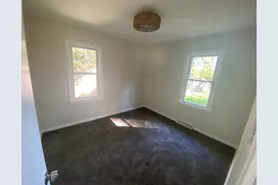 27641 W Bayview Drive, Ingleside, IL 60041 - Photo 11
