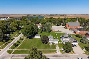 406 E Cherry St, Chatsworth, IL 60921 - Photo 37