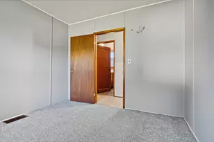 406 E Cherry St, Chatsworth, IL 60921 - Photo 17