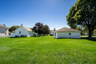 406 E Cherry St, Chatsworth, IL 60921 - Photo 5