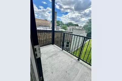 2407 W Eastwood Avenue #307, Chicago, IL 60625 - Photo 13