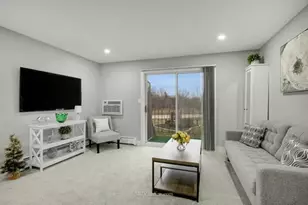 17985 Amherst Ct, Country Club Hills, IL 60478 - Photo 3