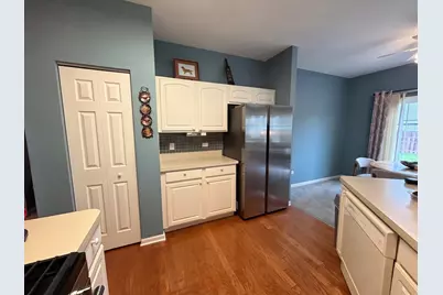 16334 Crescent Lake Drive, Crest Hill, IL 60403 - Photo 5