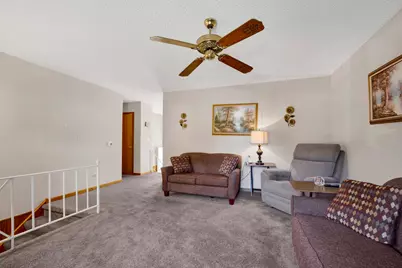 427 E Fullerton Avenue, Glendale Heights, IL 60139 - Photo 5