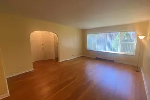 2637 W Fitch Ave, Chicago, IL 60645 - Photo 7