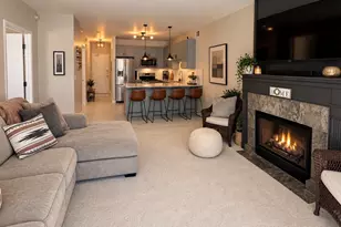 21 W Chestnut St, Chicago, IL 60611 - Photo 3