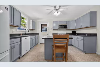 510 1/2 E Mulberry Street, Bloomington, IL 61701 - Photo 23
