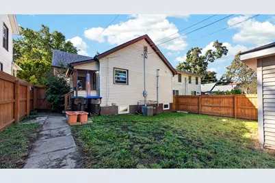 510 1/2 E Mulberry Street, Bloomington, IL 61701 - Photo 27